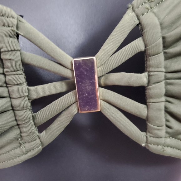 Beautiful top swim wear - Picture 6 of 7